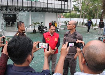 Tersangka AM dan MF Dalam Perkara Pengadaan Bahan Bakar Batu Bara Ditahan