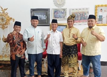 Wakil Ketua DPRD Rohil Kunjungi Kediaman Annas Maamun