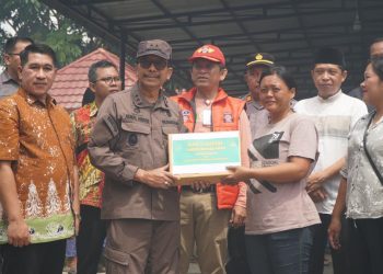 Kajati Akmal Abbas Pimpin Kegiatan Baksos Serentak Kejari Se- wilayah Hukum Kejati Riau