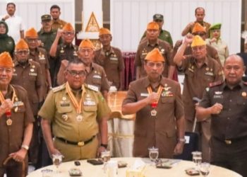 Wakajati Riau Menghadiri Penganugerahan Tanda Penghargaan Bintang LVRI 