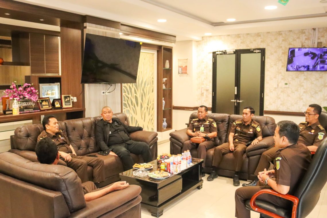 Kajati Riau Sambut Kedatangan Direktur Penuntutan Jampidmil Kejagung 