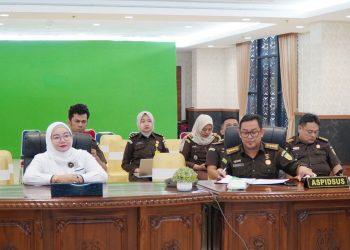 Aspidsus, Asdatun dan Tim Kerja WBBM Kejati Riau Mengikuti Kegiatan HaloRB secara Virtual