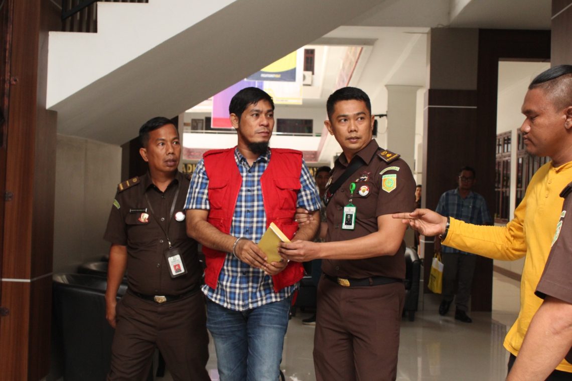 Kadiskes Provinsi Sumut bersama Rekanan Ditahan Jaksa Terkait Dugaan Mark-Up APD Covid-19 