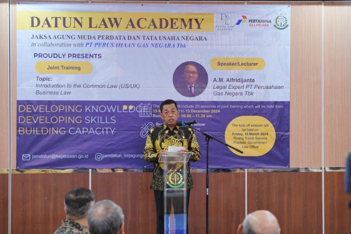 Wajagung Dr. Sunarta Berikan Sambutan pada acara Joint Training JAM DATUN
