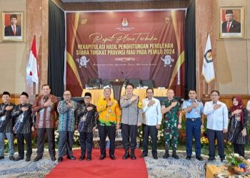 Kepala Kejaksaan Tinggi Akmal Abbas Menghadiri  Rapat Pleno KPU Provinsi Riau