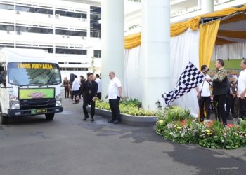 Jaksa Agung ST Burhanuddin Salurkan 5600 Paket Sembako Untuk Masyarakat 