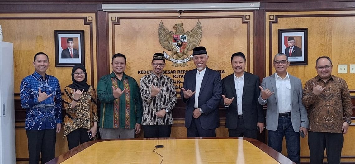 Kajati dan Gubernur Sumbar Penuhi Undangan Warga Minang Perantauan di Arab