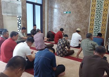 Tausiyah Qobla Dzuhur di Kejati Riau Berjalan Hikmat Tertib dan lancar 