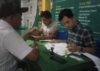 Gerak Cepat, H.Bistamam Kembalikan Berkas Formulir Bacabup ke kantor DPC PKB Rohil
