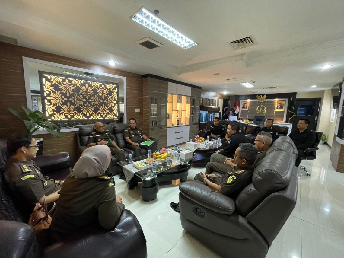 Tim Direktorat Penindakan JAM- Pidmil Kejaksaan RI Berkunjung ke Kejati Riau