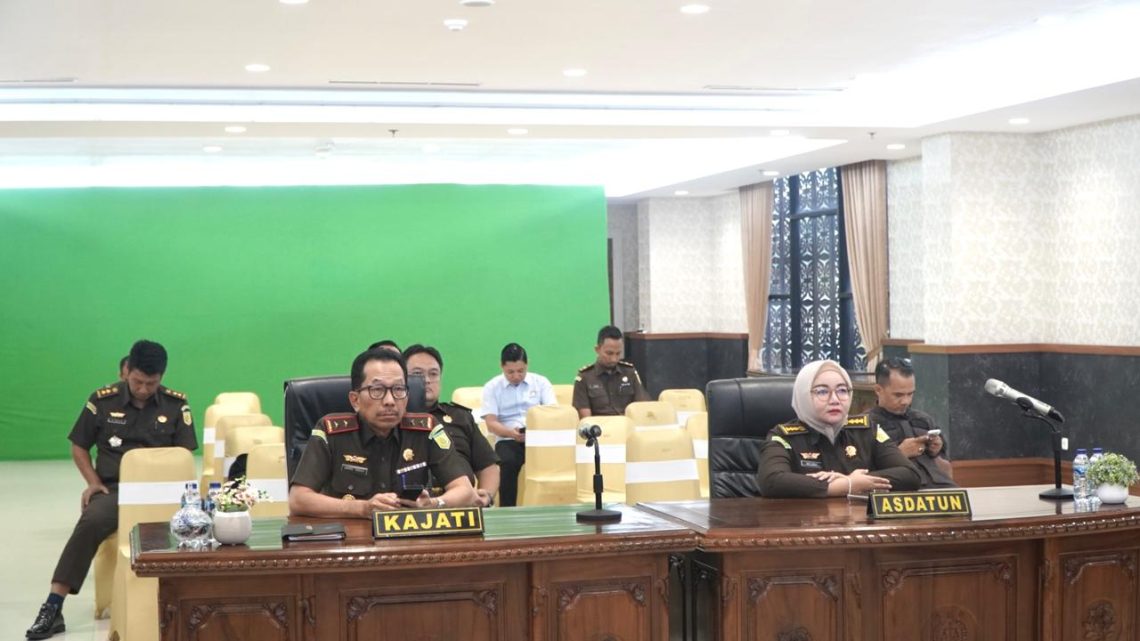 Kajati Riau Mengikuti Seminar Nasional Dies Natalis Fakultas Hukum Unsoed ke 43