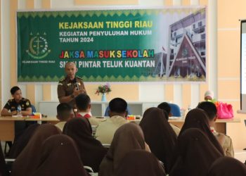Tim Penerangan Hukum Kejati Riau Jalankan Program JMS di SMAN Pintar Teluk Kuantan