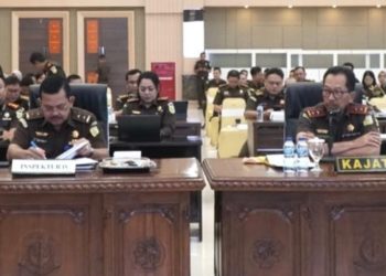 Kajati Riau Mengikuti Verlap Tim Penilai Internal yang dipimpin Inspektur IV JAMWAS Kejagung RI