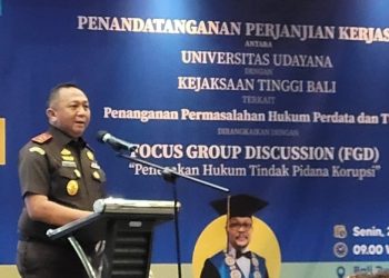 Kajati Bali Dr. Ketut Sumedana Didaulat Menjadi Narasumber FGD UNUD