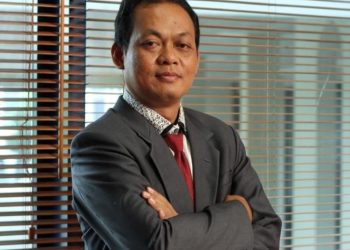 Kewenangan Penuntutan: Eksistensi Pasal 35 Ayat (1) Huruf J UU Kejaksaan dan Pasal 51 Ayat (1) UU KPK