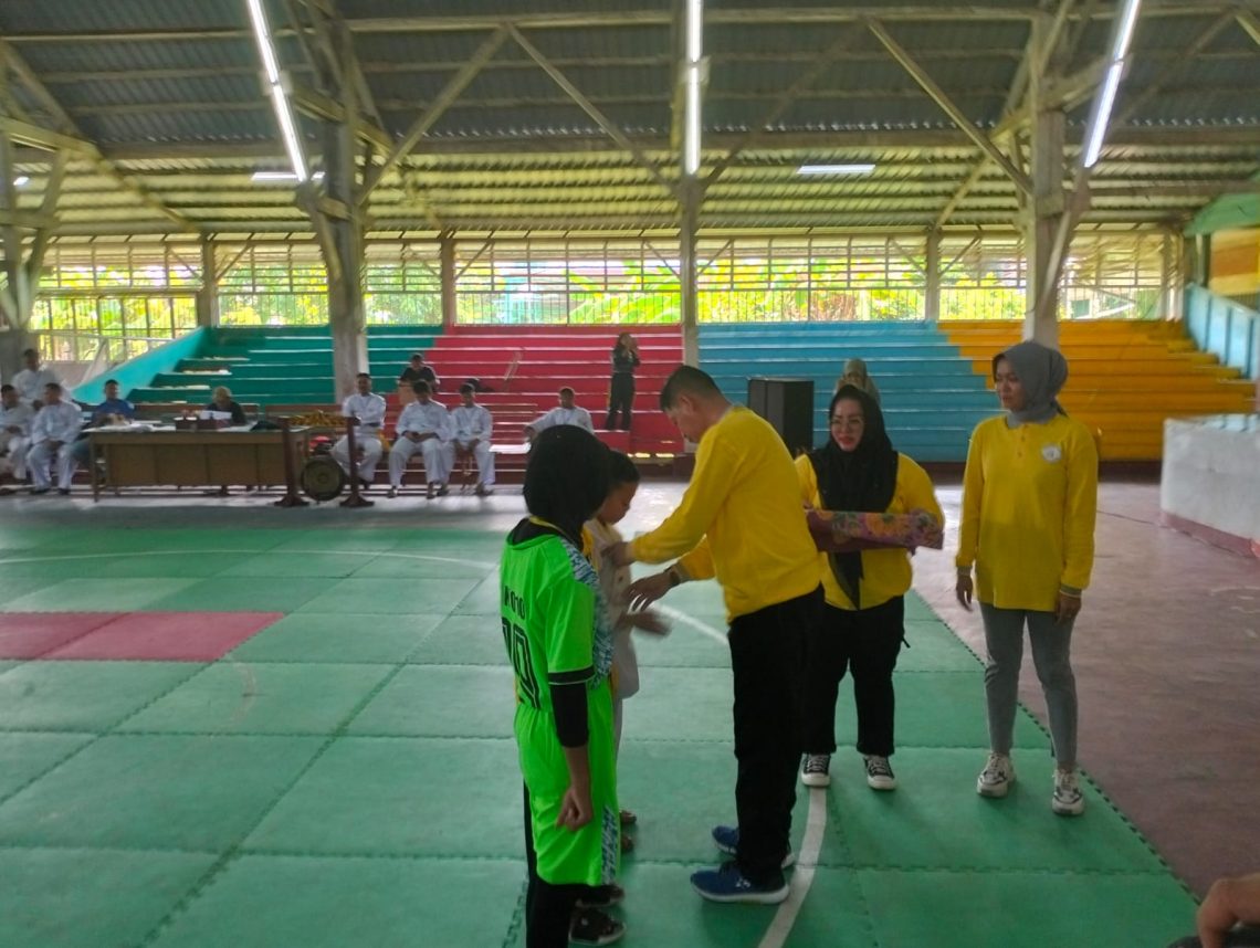 Kadisdikbud Rohil Secara Resmi Membuka O2SN Jenjang SD Tahun 2024