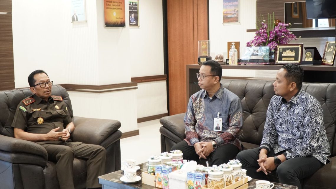 Kajati Riau Akmal Abbas Menerima Kunjungan Kerja Jajaran Banh Syariah Indonesia