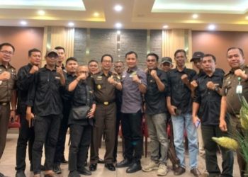 Sohib Jurnalis Kasi Penkum Kejati Riau  Bambang Heripurwanto Harapkan Forwakat Daerah Terus Berkarya