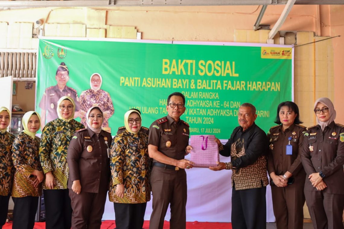 Kejaksaan Tinggi Riau Gelar Bhakti Sosial dan Anjaksana di Kediaman Purnaja