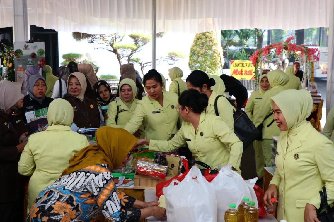 Dukung Perkembangan UMKM Lokal, Ikatan Adhyaksa Dharmakarini Pusat Gelar Bazar