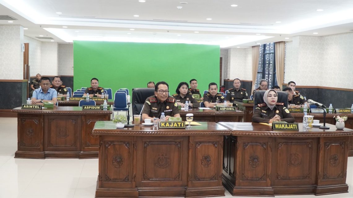 Kepala Kejaksaan Tinggi Riau Mengikuti Dialog Publik RPP KUHP 2024 secara Virtual