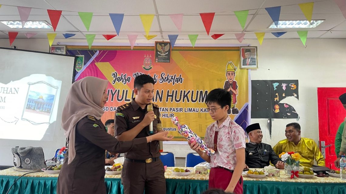 Sukseskan Program JMS, Kejari Rohil Gelar Penerangan Hukum di SDN 001 Panipahan