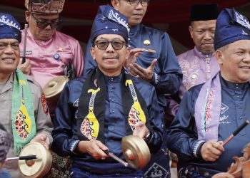 Kajati Riau Menghadiri Pembukaan Festival Pacu Jalur Tradisional Kuantan Singingi 2024