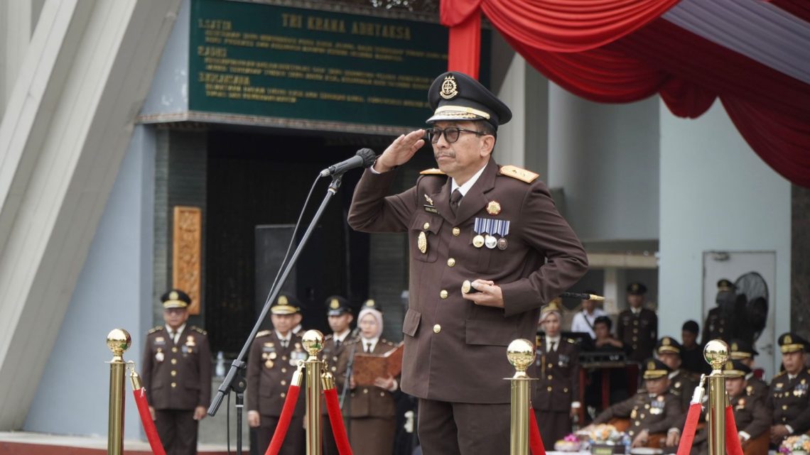 Upacara Hari Lahir Kejaksaan RI ke 79 Tahun 2024 Dipimpin oleh Kajati Riau Akmal Abbas SH.,MH