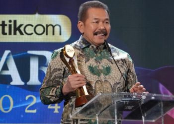 Jaksa Agung ST Burhanudin Dinobatkan Sebagai ” Tokoh Penegak Hukum Humanis”