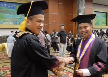 Selamat dan Sukses, Wakil Ketua DPRD Azwendi Raih Gelar Magister Manajemen 