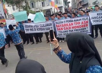 Momentum 17 Hari Bulan, Ratusan PNS Rohil Unjuk Rasa Terkait TPP 13 dan TPP 14