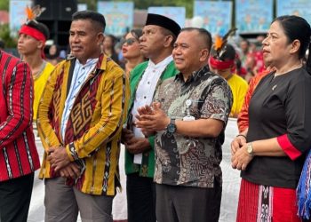 Plt. Kajari SBB Bambang Heripurwanto Menghadiri Puncak HUT Kabupaten SBB Ke-21 