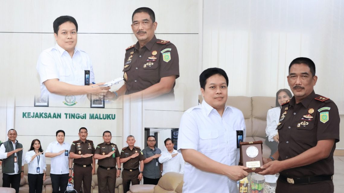 Kajati Maluku Terima Kunjungan Silaturahmi Manajer Garuda Indonesia Branch Office Ambon