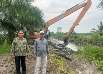 Kadis PUTR Rohil: Alhamdulillah Air sudah Turun Setelah Pintu Air Parit Kerang di Buka