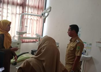 Bersih dan Tertata Rapi, Wabup Rohil Jhoni Charles Puji Pengelolaan Puskesmas Sinaboi
