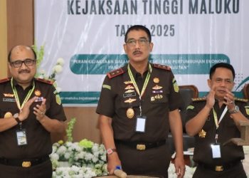 Kajati Maluku Lantik 11 CPNS Calon Jaksa dalam Formasi Penelaah dan Penegakan Hukum