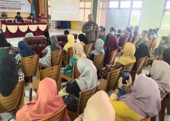 Tim Penkum Kejati Maluku Berikan Penyuluhan Hukum pada Madrasah Se- Pulau Ambon