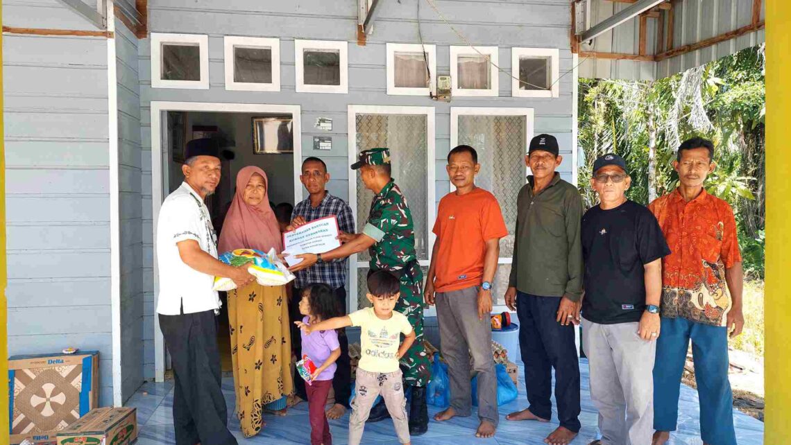 Kepenghuluan Bagan Punak Meranti Berikan Bantuan Sembako ke Warga Tertimpa Musibah kebakaran