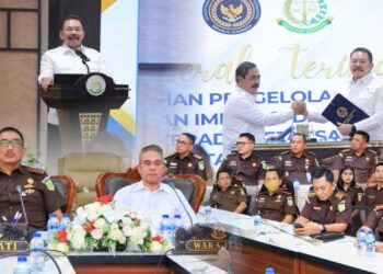 Kajati Maluku Hadiri Pengalihan Pengelolaan Rupbasan Tahap II Dari Kementerian Imigrasi Pemasyarakatan Kepada Kejaksaan RI