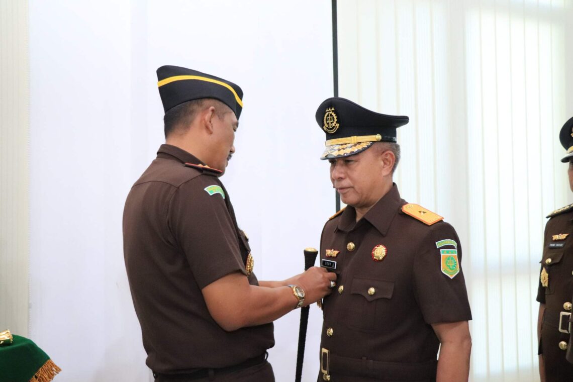 Kajati Agoes SP Lantik Pejabat Eselon II dan III Lingkup Kejati Maluku 