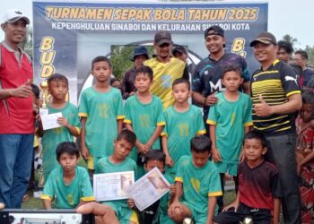 Tim Kesebelasan Bocah Simpang FC Tampil Juara 1 Turnamen Sepak Bola Kep Sinaboi & Kel Sinaboi Kota