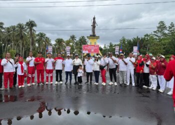 Kajari dan Ketua IAD SBB Ikuti Senam Bersama dalam Pencanangan Lomba HUT ke-80 Kemerdekaan RI