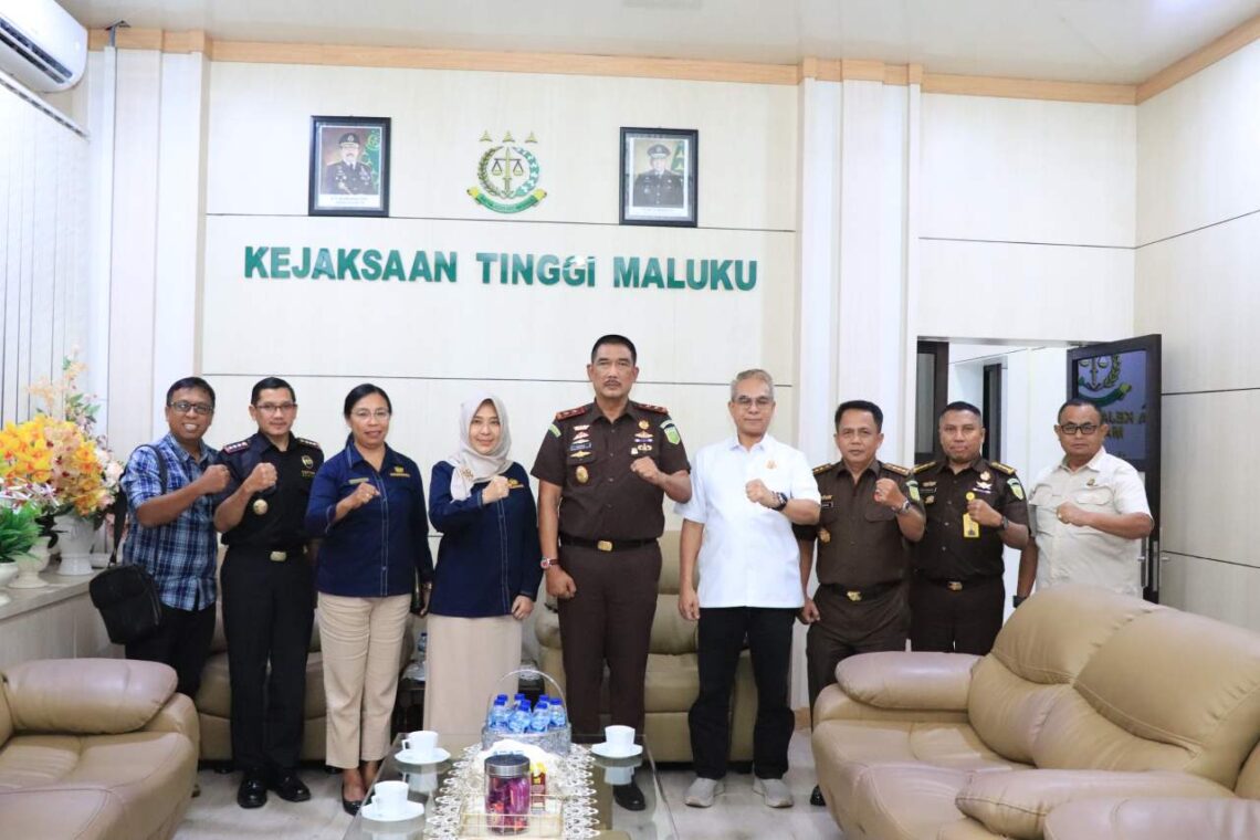 Kajati Maluku Bersama Jajaran sambut Baik Kunjungan Kakanwil Bea Cukai