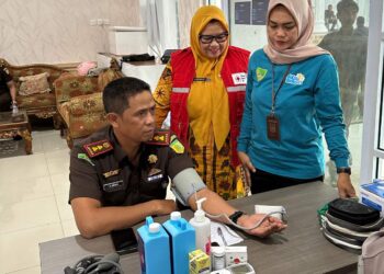 Kajari Rohil Andi Adikawira Putra SH., MH., adalah sosok Pimpinan yang Low Profile dan telah memberikan dedikasi yang baik kepada Masyarakat Rokan Hilir (f : Hendri)
