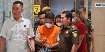 Mantan Direktur PT SPRH Inisial RN Ditetapkan Sebagai Tersangka dan Ditahan Kejati Riau