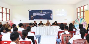 Tiga Jaksa Maluku Mendatangi SMKN 5 dan SMAN 7 Ambon, Ada Apa?