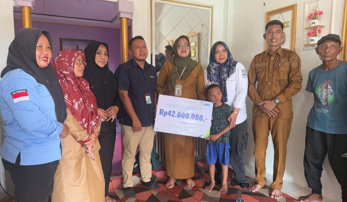 Salurkan JKM BPJS ke Ahli Waris, Ketua Apdesi Rohil Apresiasi Kepenghuluan Sinaboi