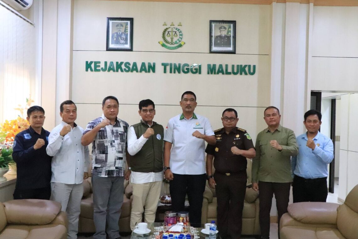 Kajati Maluku Agoes SP Menerima Kunjungan Kerja Direktur Penindakan Pidana Kehutanan