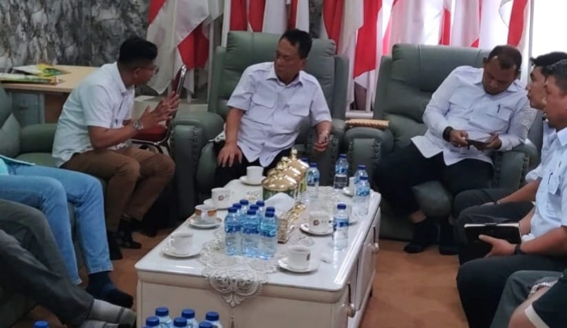 Puluhan Karyawan Jumpa Bupati H. Bistamam Bahas Bank Rohil, Tapi Kesimpulannya
