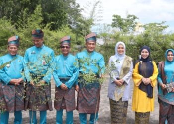 Kapolres & Bupati Rohil Tanam Pohon Dukung Program Kapolda Riau “Green Policing”